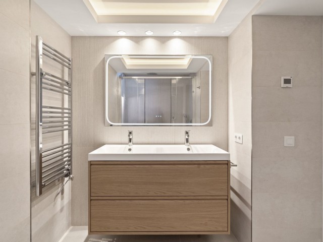 2 Makuuhuoneen Rivitalo Estepona