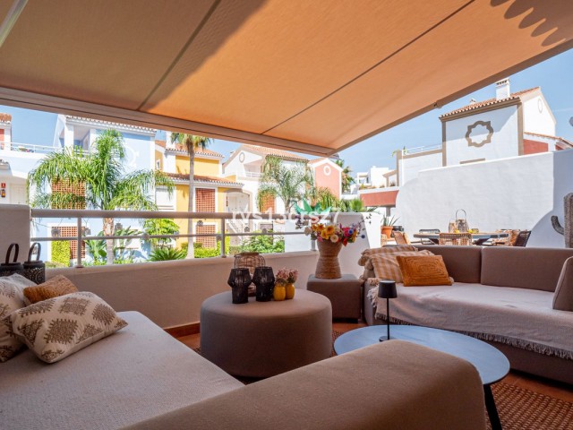 3 Bedrooms Apartment in Estepona