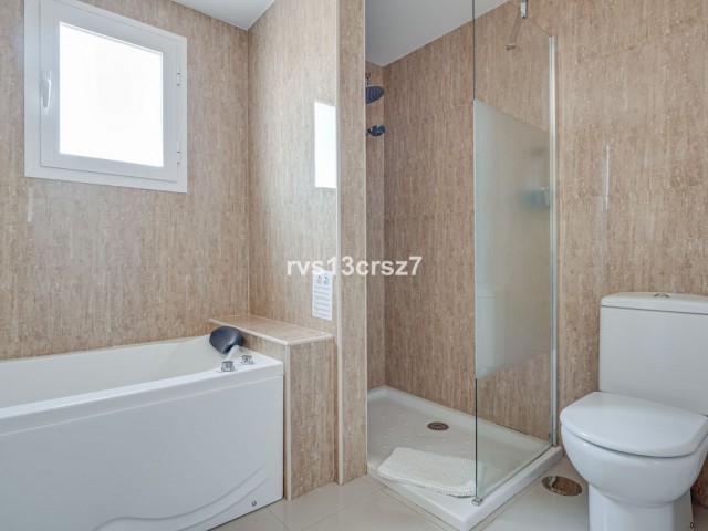 3 Bedrooms Apartment in Estepona