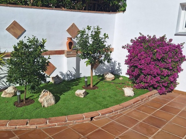 Huvila, El Chaparral, R5294677