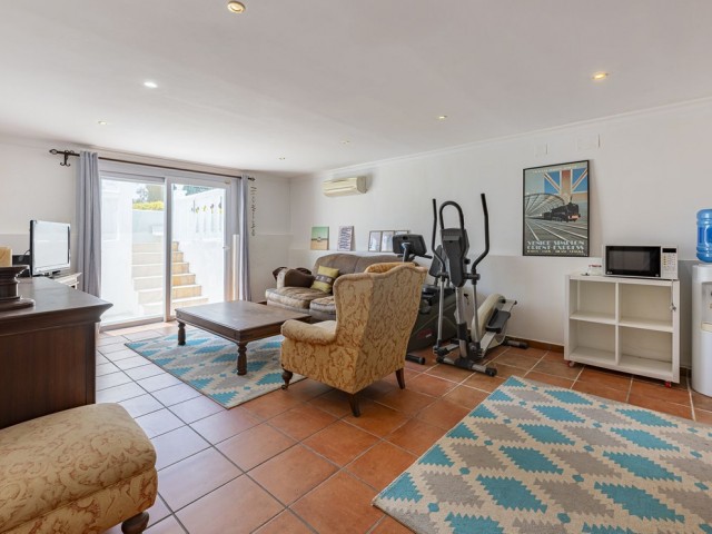 5 Bedrooms Villa in Sotogrande Costa