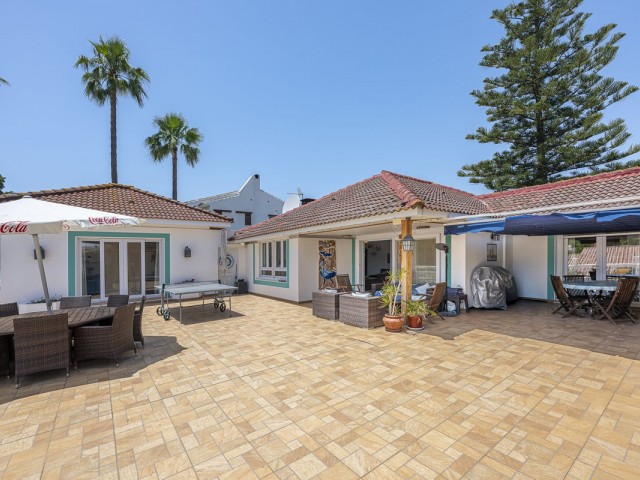 5 Makuuhuoneen Huvila Sotogrande Costa