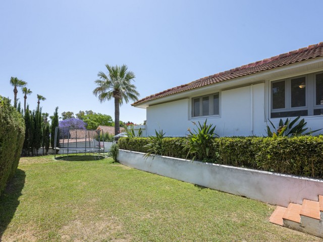 5 Makuuhuoneen Huvila Sotogrande Costa