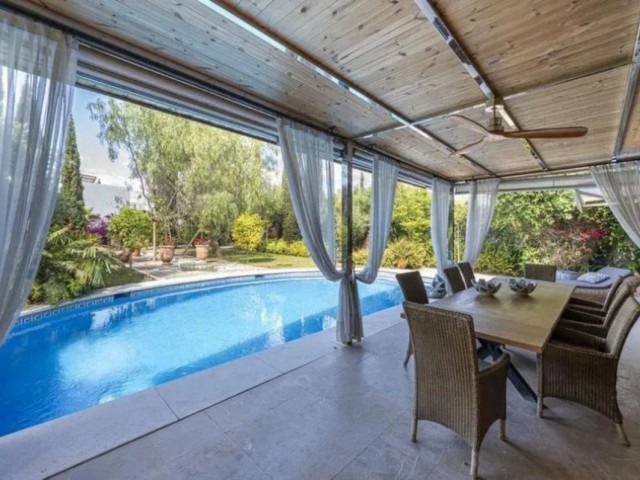 5 Sovrums Villa i Marbella