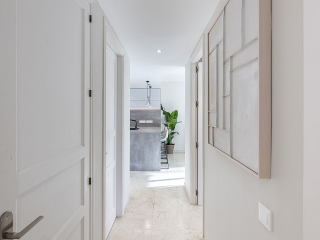 2 Bedrooms Apartment in Elviria