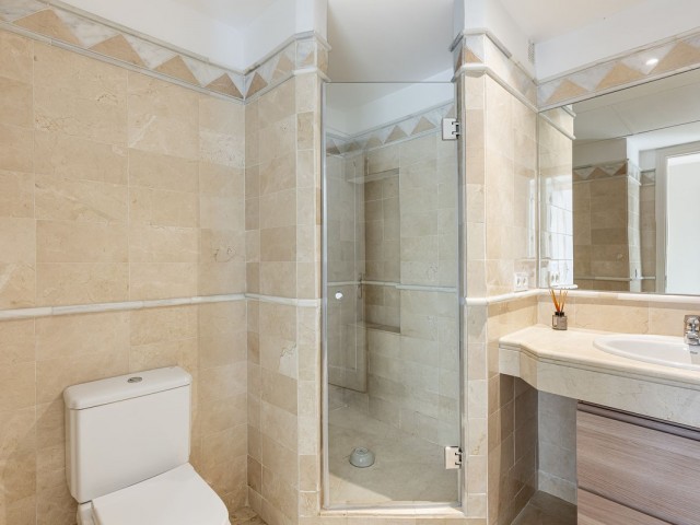 2 Bedrooms Apartment in Elviria