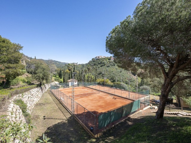 2 Bedrooms Apartment in Elviria