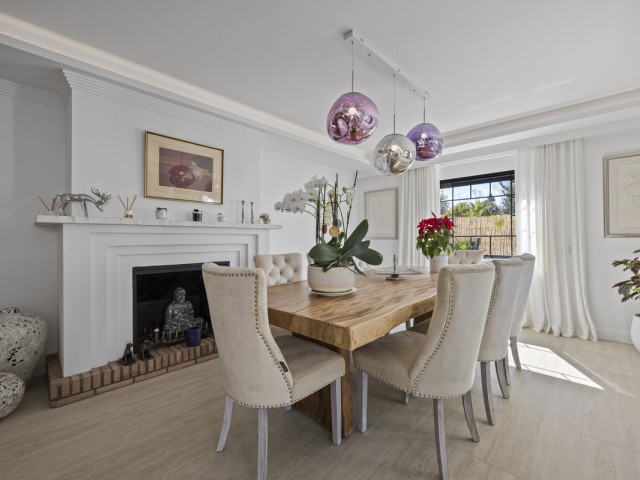 5 Bedrooms Villa in Guadalmina Alta