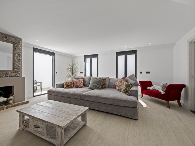 5 Bedrooms Villa in Guadalmina Alta