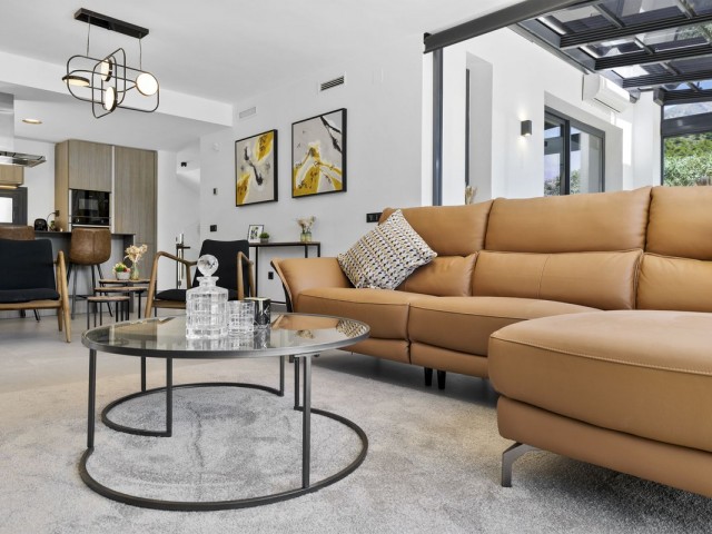 4 Bedrooms Villa in Mijas