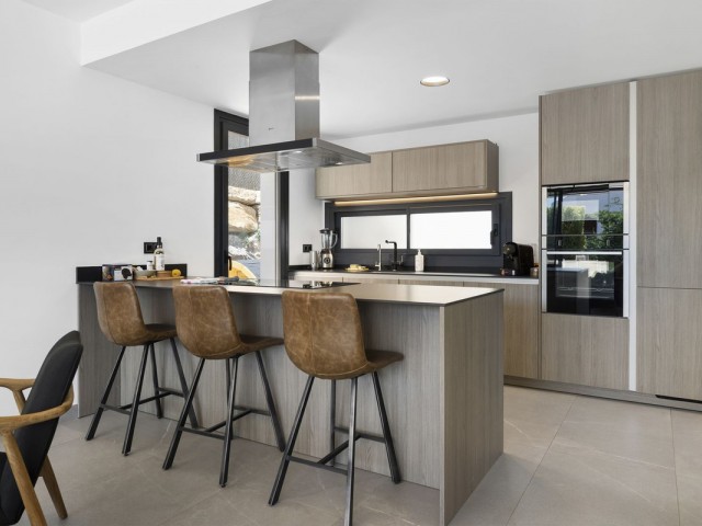 4 Bedrooms Villa in Mijas