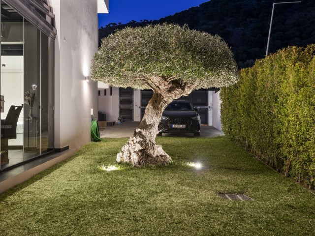 4 Bedrooms Villa in Mijas