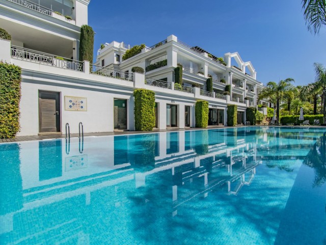 2 Bedrooms Apartment in Estepona