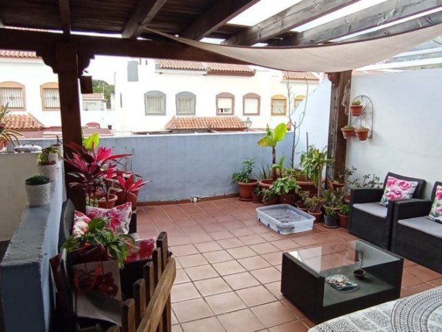 Maison mitoyenne avec 3 Chambres  à Marbella