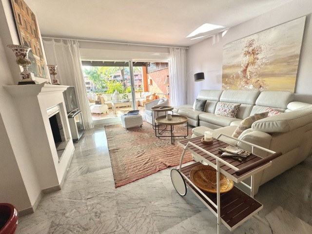 4 Schlafzimmer Apartment in Guadalmina Baja