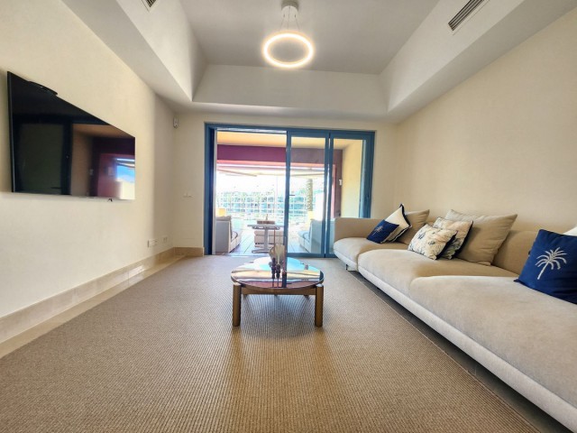 2 Bedrooms Apartment in Sotogrande Puerto