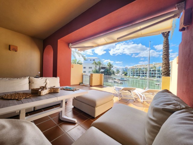 2 Bedrooms Apartment in Sotogrande Puerto