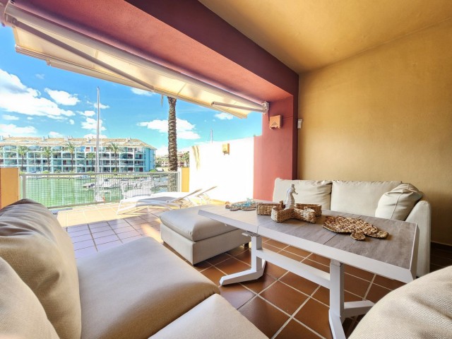 2 Bedrooms Apartment in Sotogrande Puerto