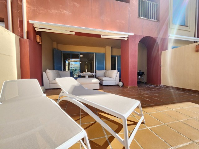 2 Bedrooms Apartment in Sotogrande Puerto