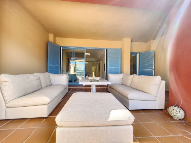 2 Bedrooms Apartment in Sotogrande Puerto