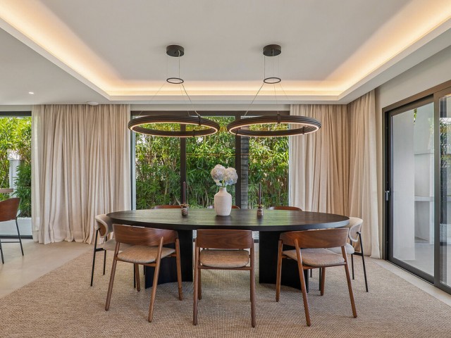 5 Sovrums Villa i Nueva Andalucía