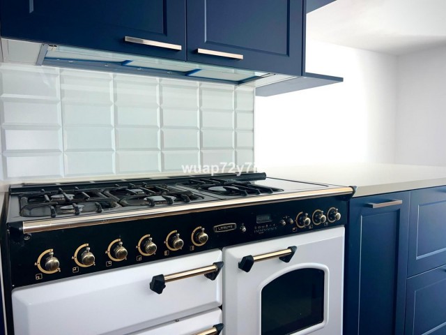 5 Bedrooms Villa in Estepona