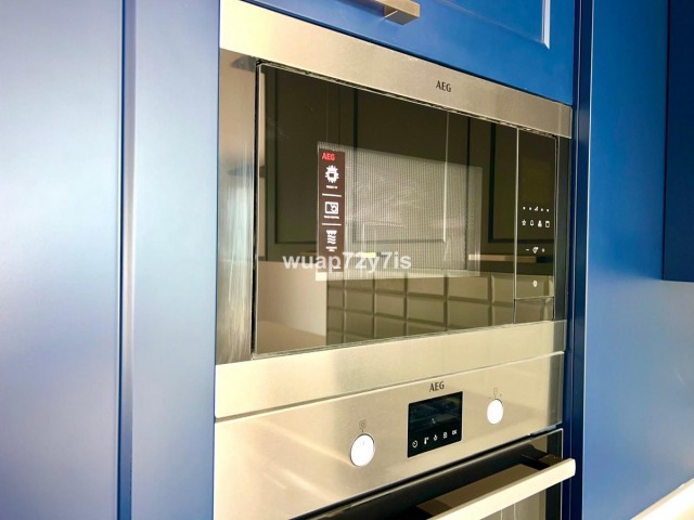 5 Bedrooms Villa in Estepona