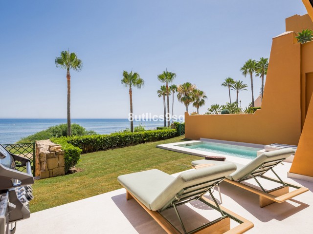 4 Bedrooms Apartment in Estepona