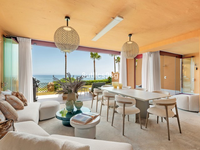 4 Bedrooms Apartment in Estepona