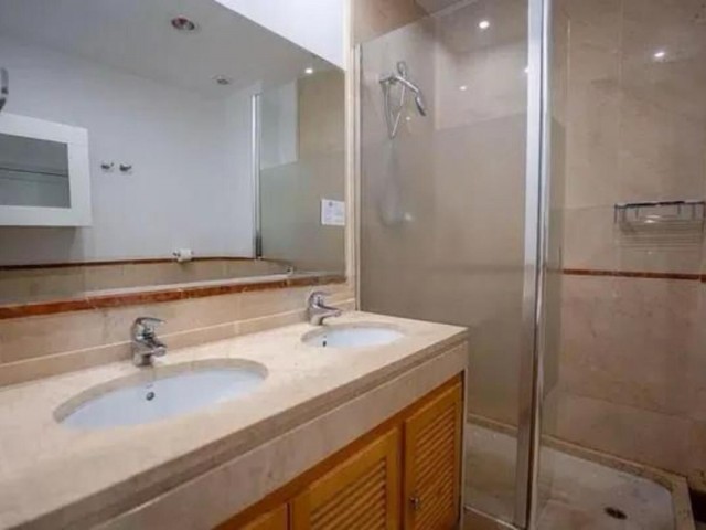 2 Bedrooms Apartment in Marbella