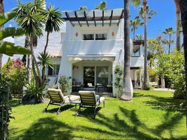 Villa Costalita - R5295937