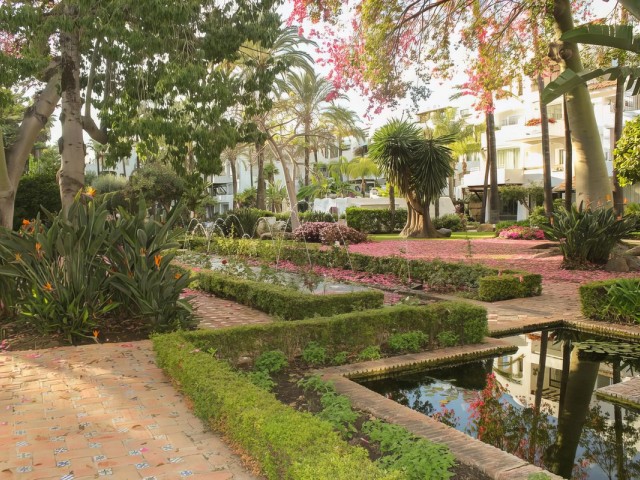 2 Bedrooms Apartment in Puerto Banús