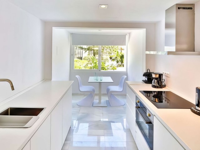 2 Bedrooms Apartment in Puerto Banús