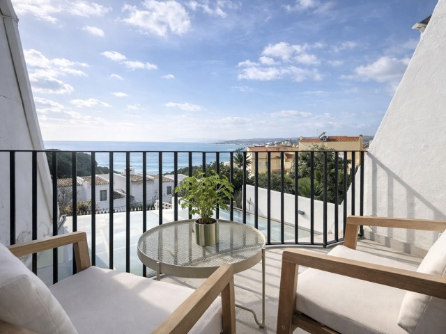 3 Bedrooms Townhouse in Estepona