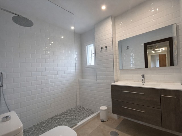 5 Bedrooms Townhouse in San Pedro de Alcántara