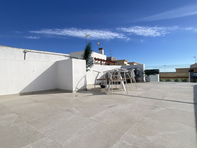 2 Bedrooms Apartment in Estepona