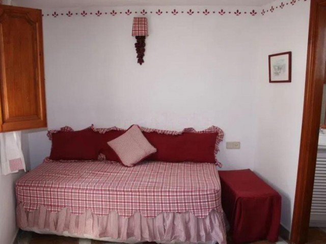 Maison mitoyenne avec 3 Chambres  à Guadalmina Baja