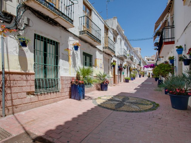 Plot, Estepona