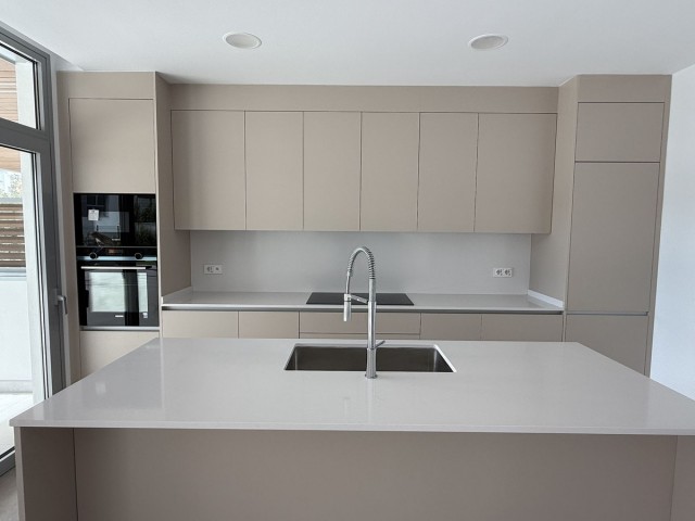 4 Bedrooms Apartment in Marbella