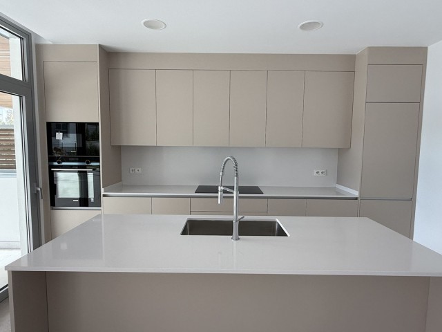 4 Bedrooms Apartment in Marbella