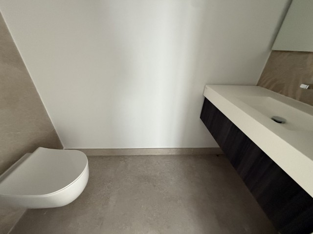 4 Bedrooms Apartment in Marbella