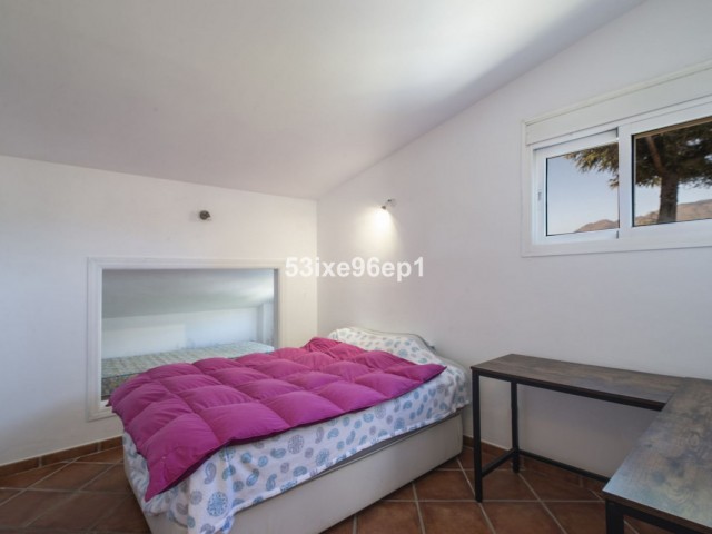 5 Schlafzimmer Villa in New Golden Mile