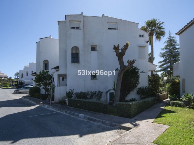 Huvila, New Golden Mile, R5271403