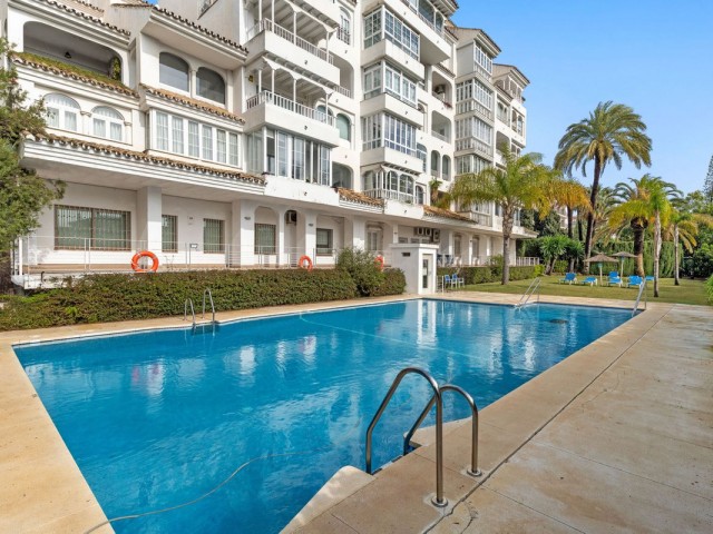 2 Bedrooms Apartment in Puerto Banús