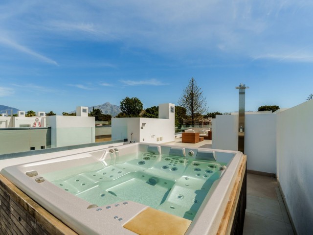 Villa con 5 Dormitorios  en Puerto Banús