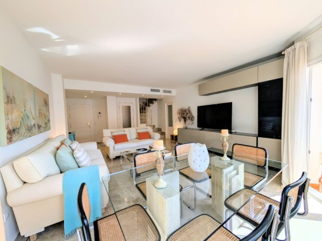 Appartement avec 4 Chambres  à San Pedro de Alcántara