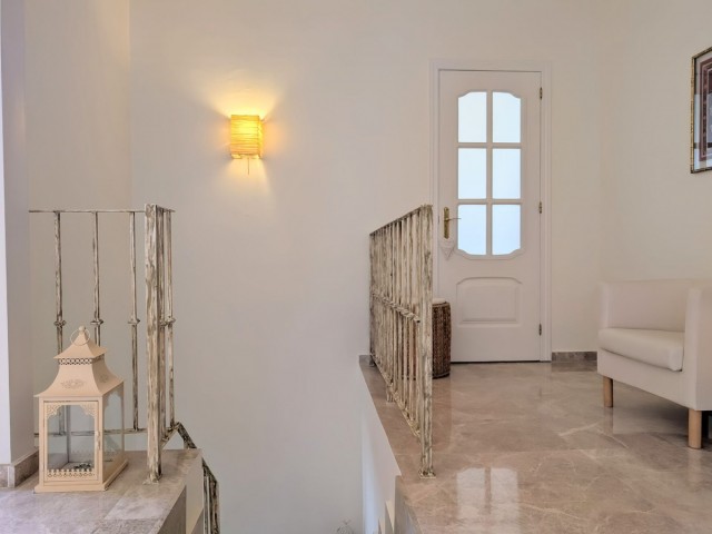 4 Schlafzimmer Apartment in San Pedro de Alcántara