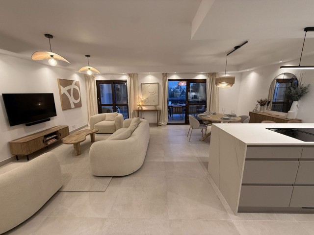 4 Bedrooms Townhouse in Estepona