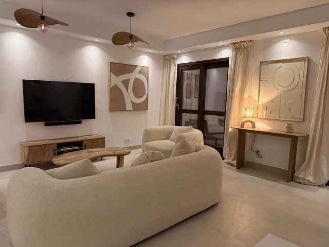 4 Bedrooms Townhouse in Estepona