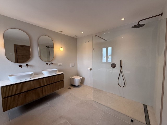 4 Bedrooms Townhouse in Estepona